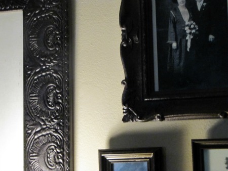 spray paint frame